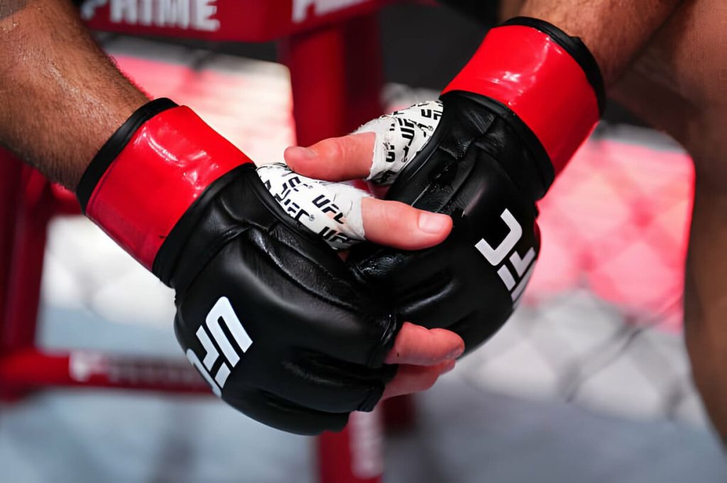 Результаты UFC 298