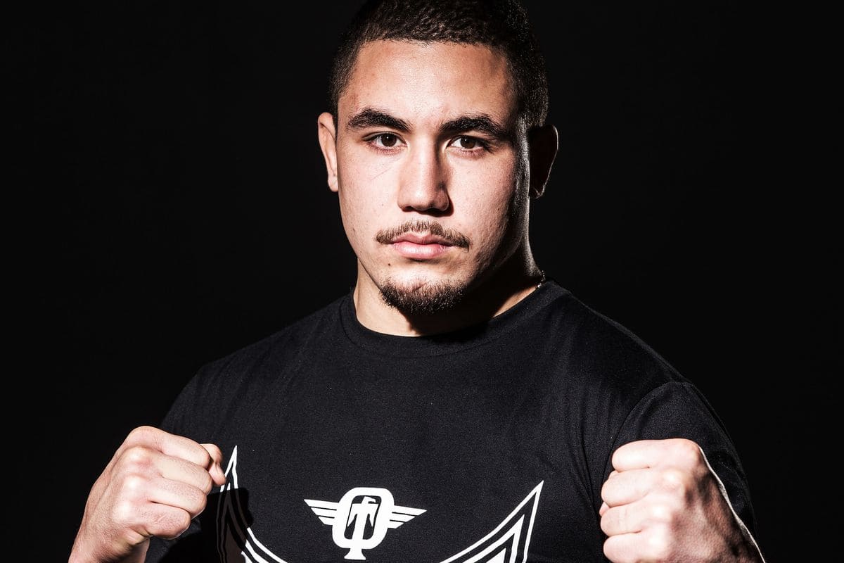 Роберт Уиттакер фото