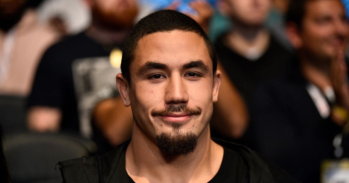 Роберт Уиттакер фото